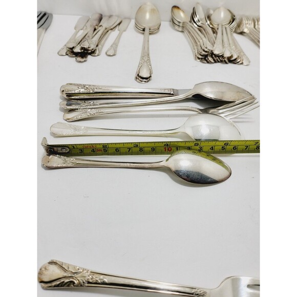 WM Rogers Silverware Flatware Set Of 80 Pieces With Harmony House Case - Picture 5 of 12